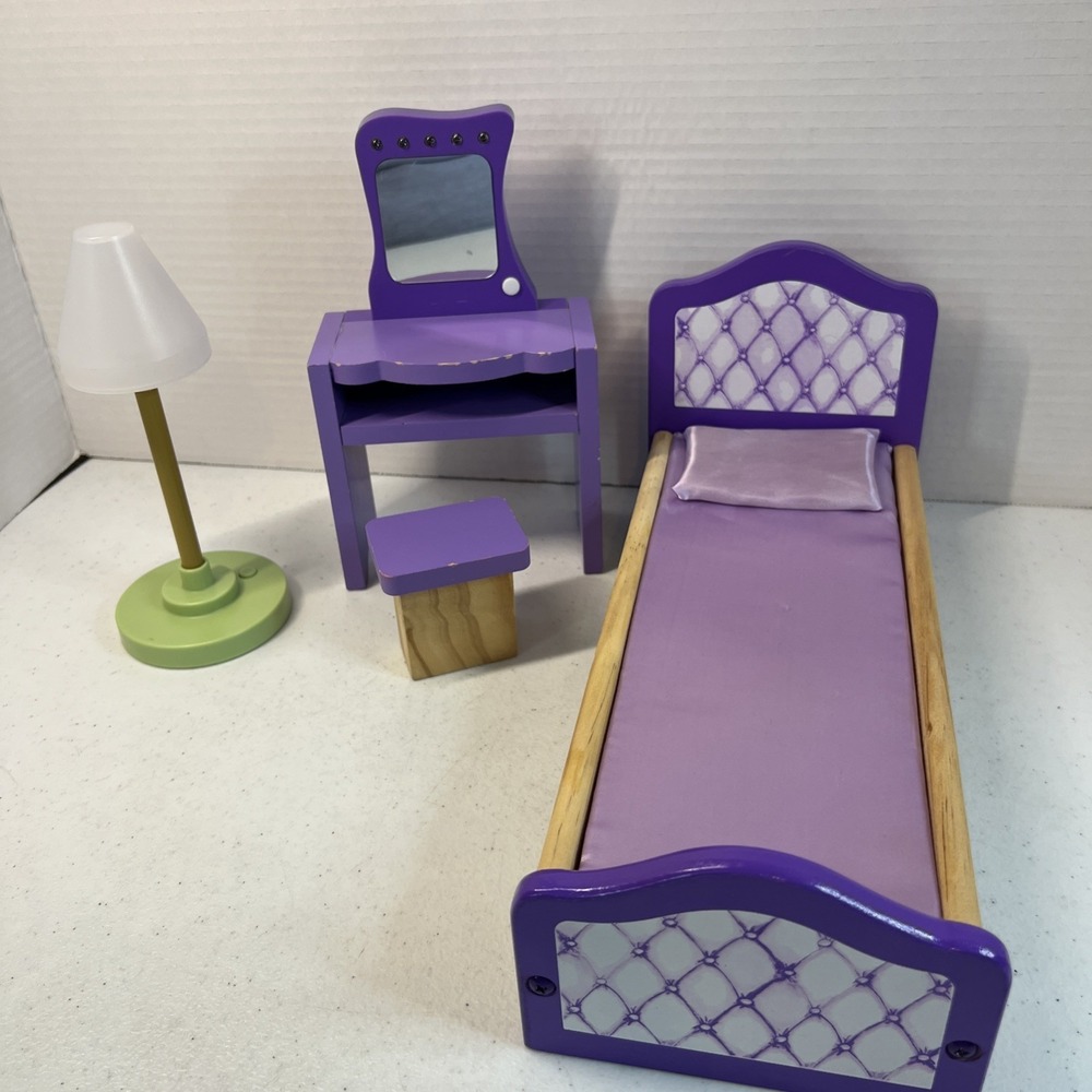 Lot Of 4 KidKraft Craft Wooden Doll House Play Furniture Toys Bed Dresser Lamp